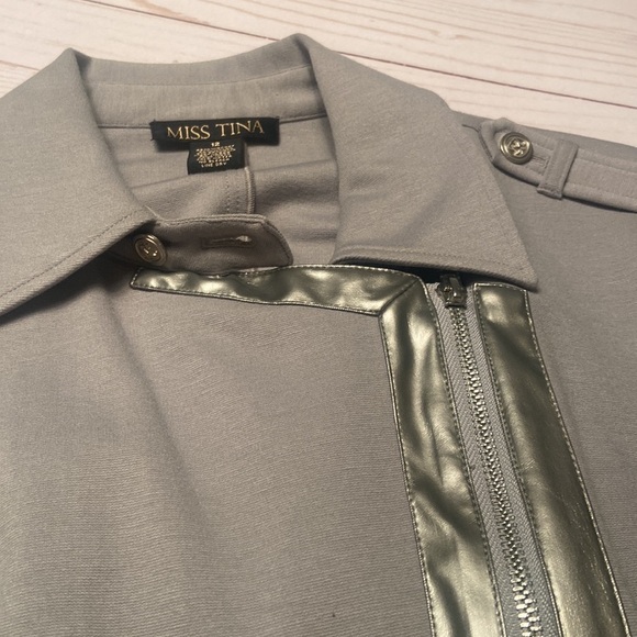 Miss Tina - Picture 7 of 12